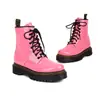 Botas de Equitação Femininas Tamanho 35-48 Outono e Inverno, Botas de Couro de Cano Curto Tamanho Grande Cruzadas, Bico Redondo Sola Grossa Estilo Europeu e Americano Botas Femininas Impermeáveis Plataforma