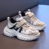 Item da Moda Moda Estudantil Estilo Versátil Colorblock Tênis de Malha Única Respirável Verão 2025 Meninos e Meninas Sapatos Únicos