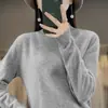 Suéter feminino de outono e inverno com gola alta discreta, mangas compridas, caimento solto, modelador, pulôver versátil, camisa base de fleece, top de tricô