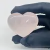 Directo de fábrica Piedra natural Corazón de melocotón Cristal 45MM Gran amor Piedra desnuda Decoración decoración con forma de mango Venta al por mayor