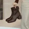 Botines cortos de estilo europeo y americano con cremallera trasera y punta cuadrada de tacón grueso, comercio exterior transfronterizo de piel de oveja de tacón medio adelgazantes para mujer, botas de moda de otoño e invierno en negro y marrón