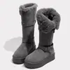Botas de Neve Cinza de Cano Médio Femininas 2026 Inverno Novo Solado Grosso Aumenta Altura Forradas com Veludo Botas de Cano Alto Sapatos de Algodão Quentes