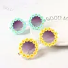 Gafas de sol infantiles estilo coreano lindas dulces flor pequeña foto de playa moda pasarela gafas personalizadas de la calle protector solar