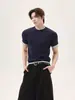Conjunto de Dos Piezas de Verano para Hombre: Camiseta de Punto de Manga Corta de Color Sólido con Diseño de Cuello de Alta Gama, Corte Ajustado, Cleanfit, Adecuado para el Viaje Diario
