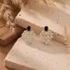 Pendientes de Zirconia de Lujo Ligero y Coloridos, Aretes Dorados con Forma de Abanico de Pluma, Pendientes para Vestido de Banquete, Joyería para Mujer al por Mayor