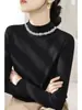 Tejido de Punto Manga Larga con Cuello de Diamante Empalmado Estilo Francés Otoño 2025 Nuevo Cuello Semi Alto Aspecto Adelgazante Top Básico