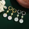 Novos Brincos de Fivela Ping'an de Jade Hetian Imitação de Alta Qualidade Chinesa para Mulheres Acessórios de Brinco de Jade Branco para Hanfu Qipao Estilo Chinês Retrô Sensação de Alto Padrão