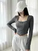 Camiseta de Manga Comprida Feminina Doce Menina Especiaria Peixe Americano Espinha de Peixe Gola Quadrada com Recorte na Clavícula Camiseta Básica Top Curto para Menina