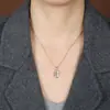 Colar Pingente Letra O em Zircônia Estilo Coreano Luo Chen para Mulheres, Corrente de Clavícula da Moda, Luxo Leve, Acessório Versátil de Alta Qualidade
