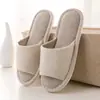 Chinelo de Casa Listrado de Algodão e Linho para Homens e Mulheres, Para o Ano Todo, Chinelos Antiderrapantes e Respiráveis no Atacado