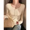 Camiseta térmica negra para mujer, otoño/invierno, suéter de punto de cuello en V de alta gama, capa interior elegante, top ajustado