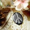 Accesorios metálicos estilo horror relieve DIY hechos a mano accesorios para teléfono móvil esqueleto humano 30 * 40MM sabor fuerte