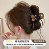 Presilha de cabelo marrom estilo francês para mulheres, moderna e versátil, com toque de luxo, presilha de tubarão, novo modelo 2026, acessório de cabelo tipo garra Maillard