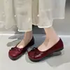 2026 Novos Mocassins Femininos Slip-On Estilo Fada de Outono com Laço, Bico Redondo, Sola Rasa, Cano Baixo, Adequados para Combinar com Saias