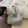 Nova bolsa de ombro reversível de bolinhas, bolsa tote oversized e estilosa estilo coreano, bolsa versátil e fresca de tecido listrado