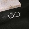 Corea del Sur pequeño círculo hebilla de oreja simple retro redondo cuenta resorte anudado diseño aretes joyería de moda al por mayor