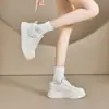 Zapatillas blancas de suela gruesa ZHR para mujer, nuevo modelo otoño 2026, versátiles para el uso diario, a la moda y casuales, adecuadas para combinar con faldas