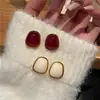Pendientes de botón geométricos para mujer Otoño e Invierno 2023 Moda Nueva Pendientes estilo Western Pendientes de diseño de nicho con temperamento Accesorios de moda