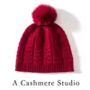 Novo Chapéu de Lã Grossa Quente com Pom-Pom Protetor de Orelha para Mulheres, 25% Caxemira, Moda de Inverno, Turbante de Tricô com Padrão Torcido