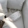 Bolsa de pecho linda y de estilo fresco, versátil para estudiantes, bolso de hombro ligero, bolso cruzado casual de nicho para teléfono de viaje