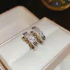 Brincos Redondos de Zircônia Estilo Minimalista Francês para Mulheres, Brincos Exquisitos e Modernos com um Toque de Luxo Leve e de Alta Qualidade, Design Único