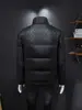 Artículos Europeos 2025 Hombres Elegante Invierno 90% Plumón de Pato Blanco Jacquard Cuello Alto Chaqueta de Plumón Talla Grande Moderna Chaqueta con Empalmes
