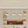 Lámpara Colgante para Restaurante en Color Crema con Estilo Vintage, Nuevo Modelo 2026, Diseño Floral Creativo, Lámpara Lineal de Tres Cabezas para Mesa de Comedor, Protección Ocular