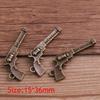 2 Colores 15*36mm Nuevo Encanto Simulado Arma Pistola Aleación Accesorios de Joyería Colgante Retro DIY