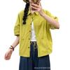 Camisa informal de manga corta con estampado artístico de color sólido para mujer, nueva blusa holgada de verano de talla grande con cuello tipo polo, botonadura sencilla y combinable.