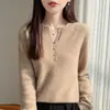 Venta al por mayor transfronteriza de nuevos suéteres de punto de cuello en V para otoño e invierno, suéteres de punto de manga larga para mujer talla grande con botones, camisetas básicas de color liso
