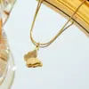 Acero de Titanio CompletoVenta al por mayor transfronteriza de Nuevo Lujo Ligero Chapado en Oro de 18 Quilates No se decolora Elegante Collar de Alta Gama Estilo Ins para Mujer
