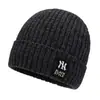 Otoño e Invierno nuevo gorro de punto cálido estilo coreano para hombre gorro tipo pulóver a prueba de frío con forro polar para exteriores gorro de lana para jóvenes