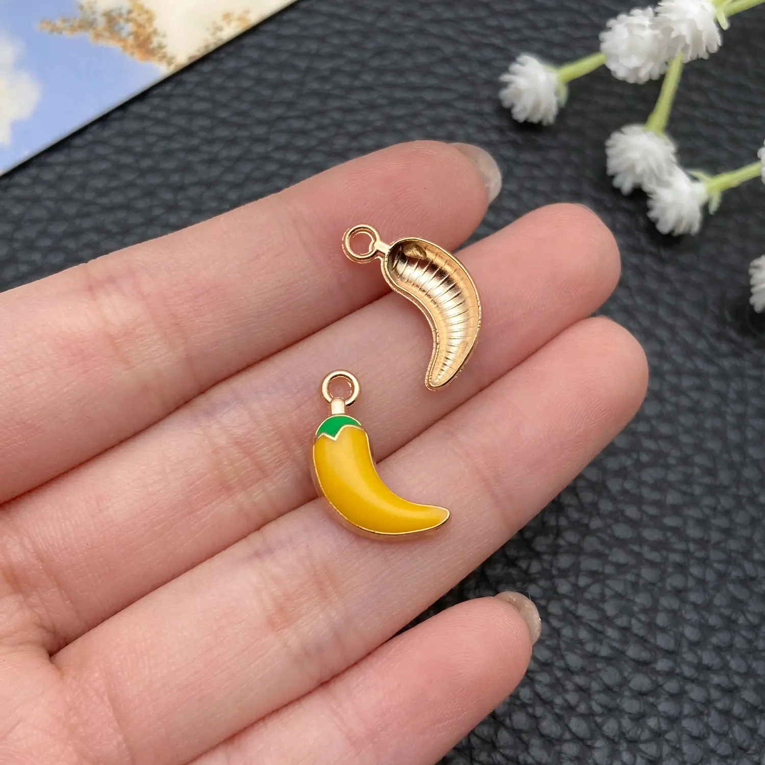23380-J-黄色滴油锌合金单面辣椒18x12x3mm-0