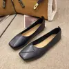 Sapatos rasos, bico quadrado, simples, perfeitos para o dia a dia, exalando um estilo gentil e confortável, sapatos de vovó, nova coleção primavera/outono 2026