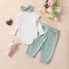 E2383 traje casual de otoño para bebé transfronterizo con manga voladora, mameluco de canalé + pantalones con cinturón + pañuelo para la cabeza, traje de tres piezas