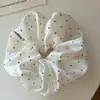 Goma de pelo scrunchie de satén perlado con lunares, dulce y única, para mujer, accesorio de pelo de alta gama, goma para coleta baja, cuerda para el pelo versátil y elegante