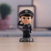 Artesanato em Resina Pequeno Policial Exquisite Figura 3D Decoração Forças Especiais Enfeite para Painel de Carro