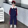 Ropa Infantil de Comercio Exterior para Otoño 2026, Conjunto de Dos Piezas a la Moda Estilo Urbano con Tirantes para Niños Pequeños, Bordado