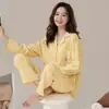 Pijama de mujer para primavera y otoño, de manga larga y pantalón largo, cárdigan de algodón con cuello de solapa, ropa de casa linda de niña con dibujos animados, se puede usar para salir