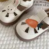 Verano 2026 Nueva Moda Versátiles Zapatos Huecos de Princesa para Niños Zapatos de Suela Suave Sandalias Cerradas para Mujer Zapatos Lindos