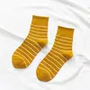 Meias Felpudas Brancas para Mulheres Verão Cor Pura Estilo Japonês Meias Femininas Cano Médio Ins Tendência Retrô Meias Finas Pretas para Mulheres