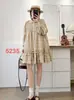 Primavera 2025 Vestido suelto de cuadros con bordado de flores dulces y asa, estilo chica japonesa fresca, para mujer, venta al por mayor