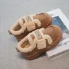 Zapatos retro Birkenstock para niñas, nuevos estilos de invierno para niños de 6 a 12 años, zapatos de algodón forrados de felpa, con suela suave, antideslizantes y cálidos zapatos de cuero para niños