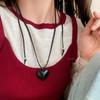 Bolsa Magnética de Cuero para Colgar Gafas en el Cuello Collar Bolsa de Cosméticos para Mujer Colgante de Gafas de Sol Bolsa Cadena de Suéter Exquisita Nueva 2025