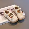 Zapatos de conejo de dibujos animados para niñas, nueva colección de otoño, zapatos de princesa de suela blanda para bebés, zapatos casuales para niños con cierre de velcro