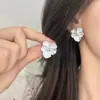 Pendientes de Botón Flor de Perla Elegantes y Graciosos, Versátiles de Lujo Ligero Estilo Francés Retro, Pendientes Únicos de Nicho para Mujer