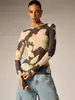 Top de malla transparente estampado de manga larga transfronterizo europeo y americano más vendido para mujer, corte ajustado, que realza la figura, transparente, sexy, capa base versátil