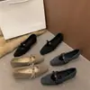 Zapatos Mary Jane Camelia con Aumento de Altura Interior para Mujer, Nuevo Estilo Otoño e Invierno, Zapatos de una Sola Suela de Lana con Forro Polar y Lazo, Zapatos de Algodón