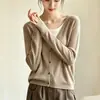 26 Cardigan de Tricô Color Block Retrô com Decote V Falso Duas Peças Solto Emagrecedor Suéter Fino com Temperamento Feminino Casaco Top