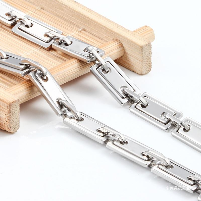 B450-B451_0002_IMG_5962